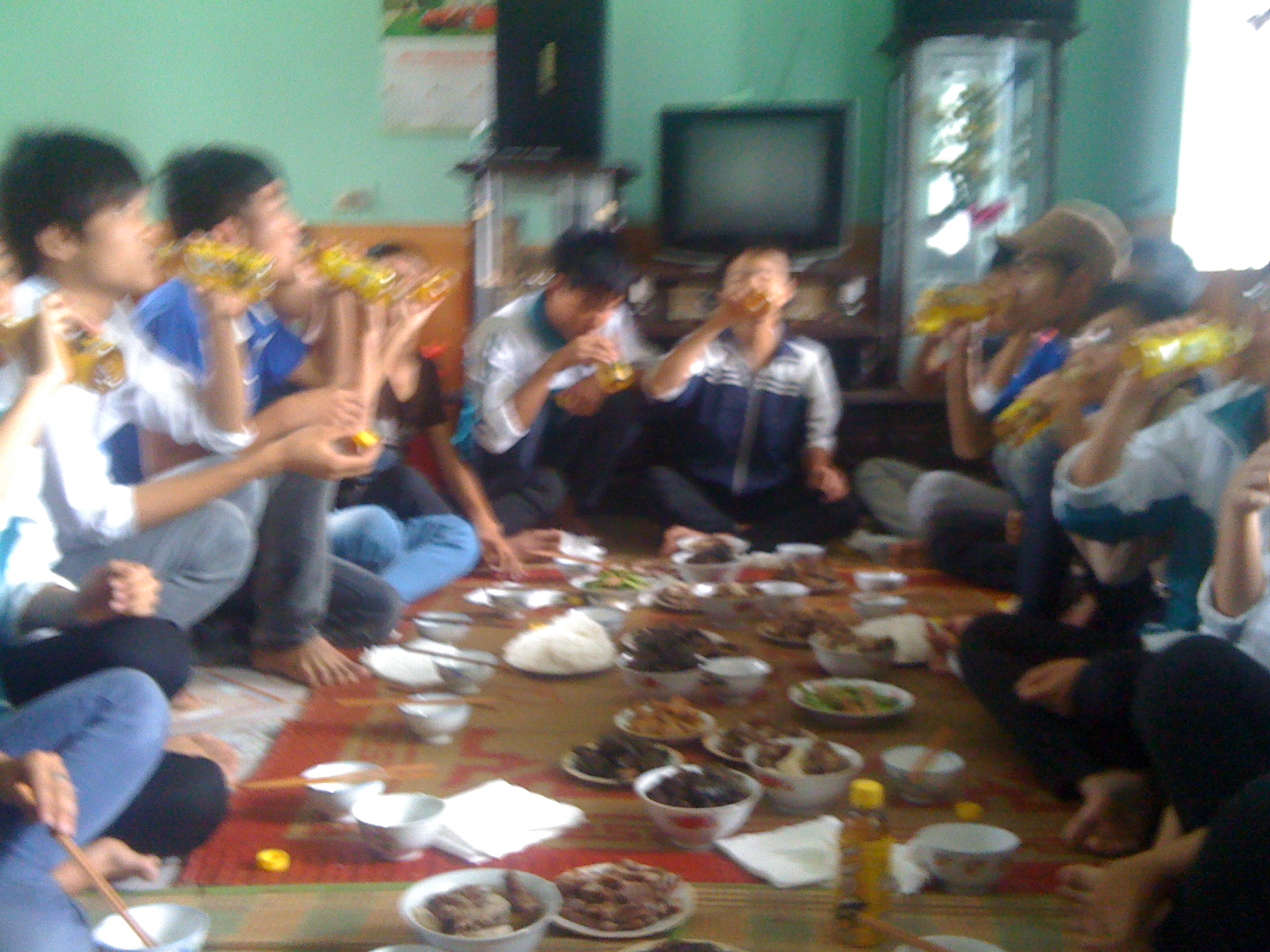 LOP 12A THPT TA UYEN 22 1